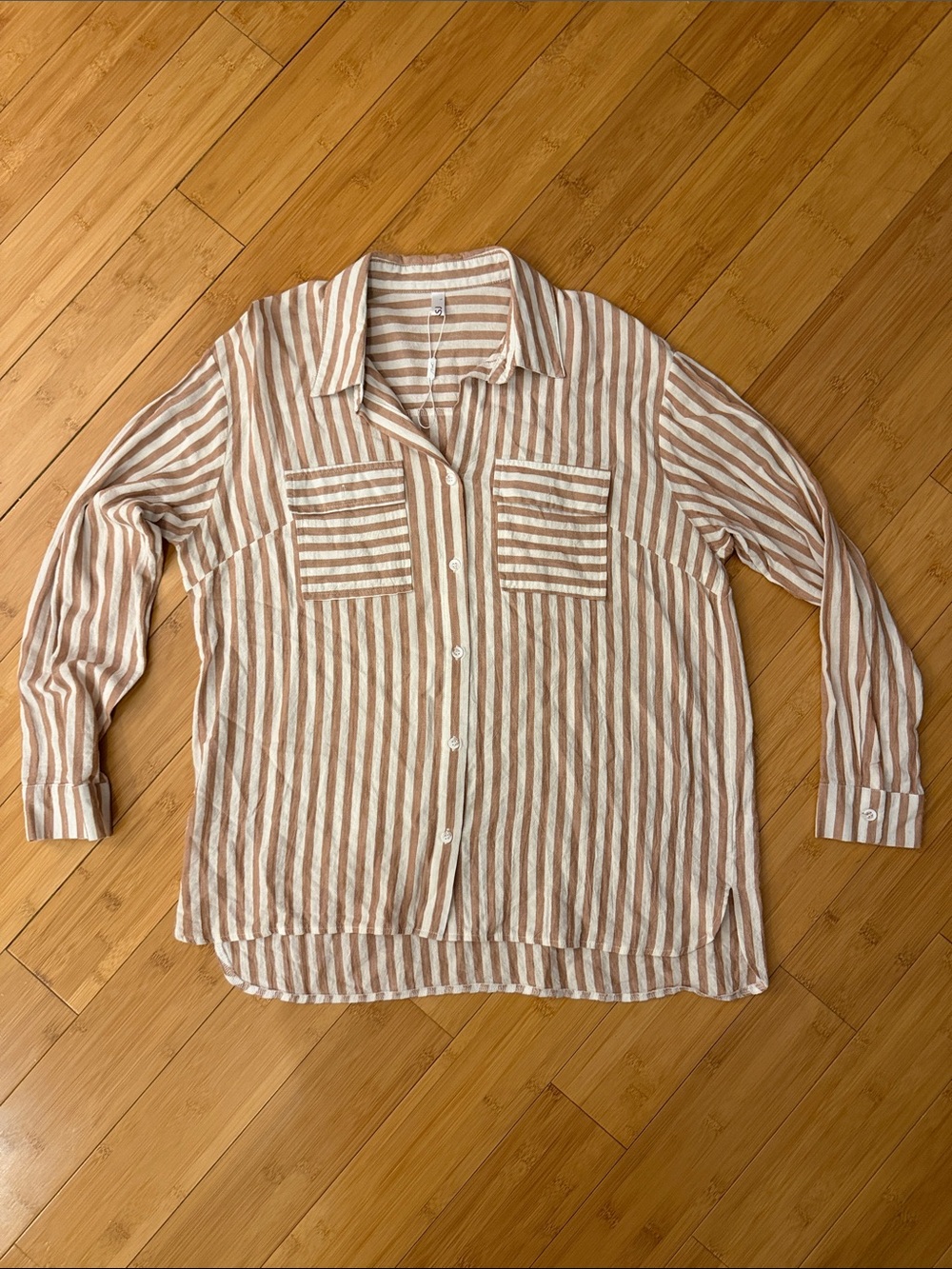 Casual Striped Button-Down Shirt in Beige and White